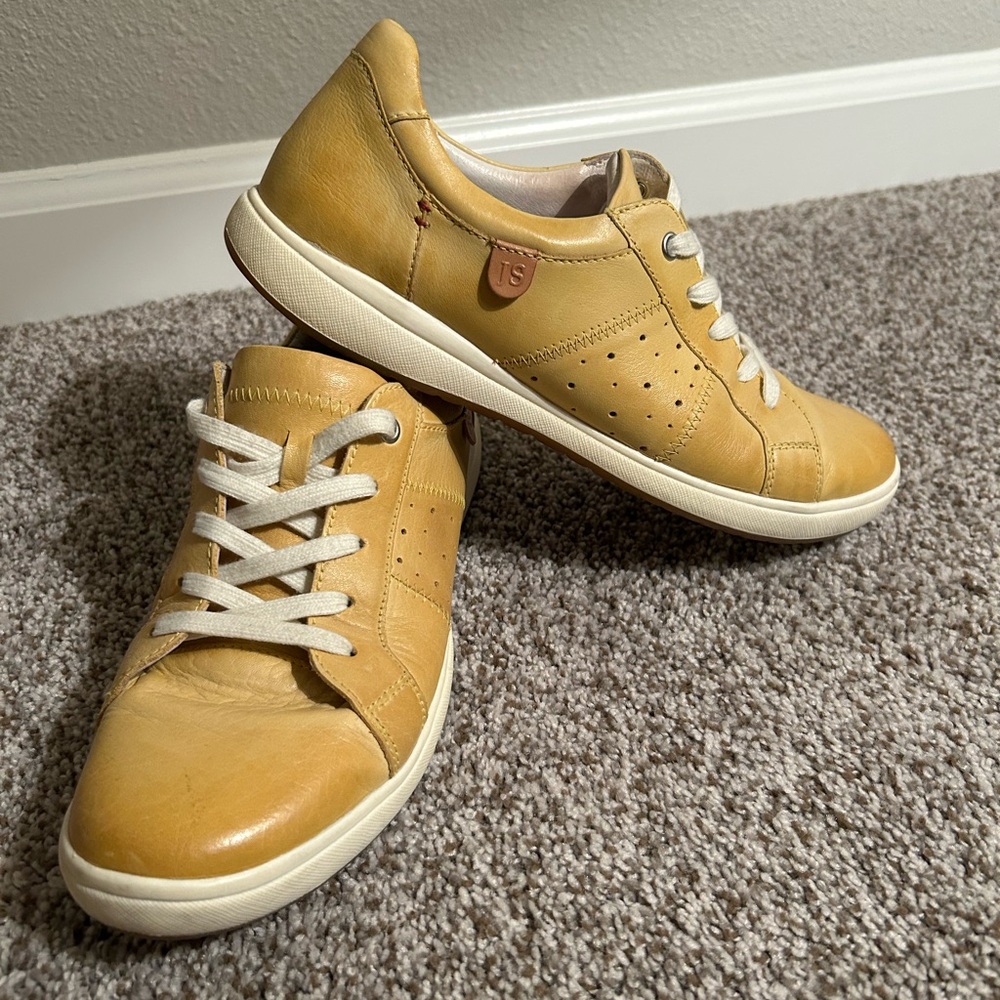 Josef Seibel Yellow Leather Sneakers 39/9